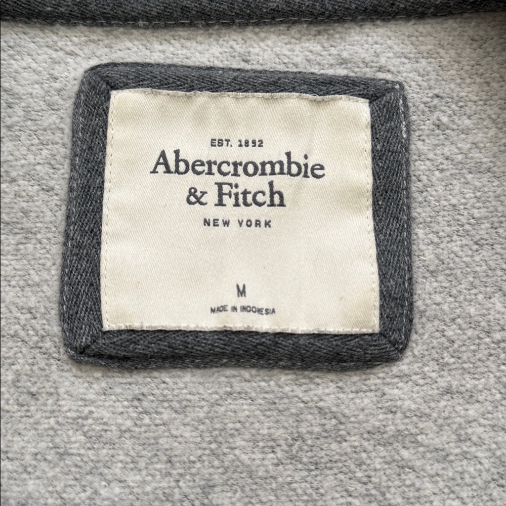 A&F Cropped Sweatshirt - Picture 2 of 2